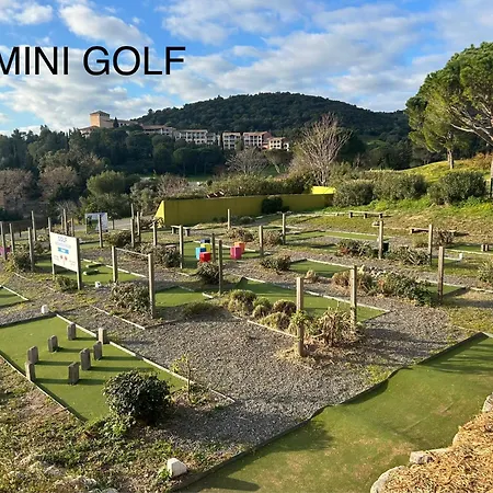 Апартаменты Superbe 4/5 Pers Dans Cap Esterel *